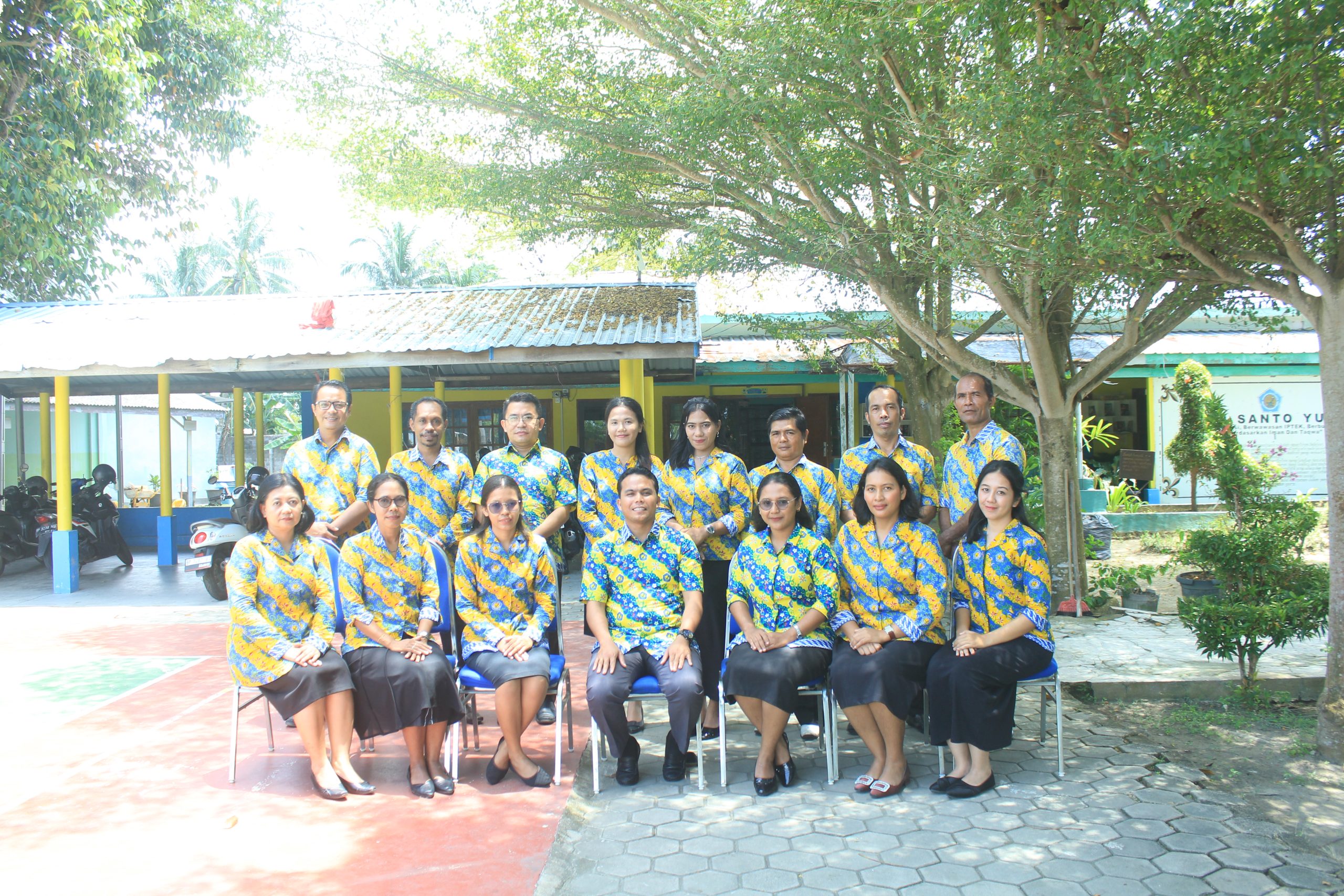 Suasana SMA Yos Sudarso, slide 4